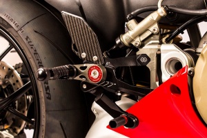 Ducati Panigale V4 / S / R (2018-2021) Gilles MUE2 Adjustable Rear Sets - MUE2-D01-B
